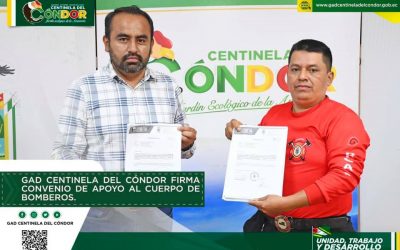 GAD CENTINELA DEL CÓNDOR FIRMA CONVENIO DE APOYO AL CUERPO DE BOMBEROS.