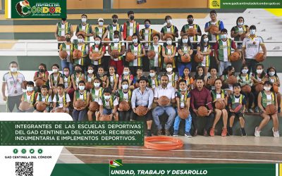 INTEGRANTES DE LAS ESCUELAS DEPORTIVAS DEL GAD CENTINELA DEL CÓNDOR, RECIBIERON  INDUMENTARIA E IMPLEMENTOS  DEPORTIVOS.
