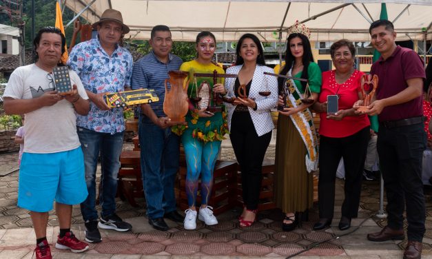 FERIA IMPULSA A EMPRENDEDORES Y CELEBRA A PADRES DE CENTINELA DEL CÓNDOR